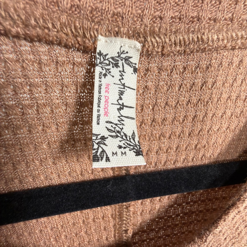Free People Thermal Top Medium Womens Waffle Knit Snap Front Tan OB2069818 - Picture 3 of 7